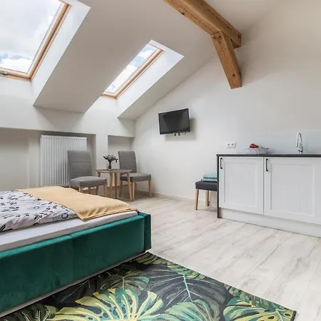 Apartahotel Dluga 4*