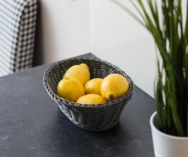 Dluga 아파트호텔 4*